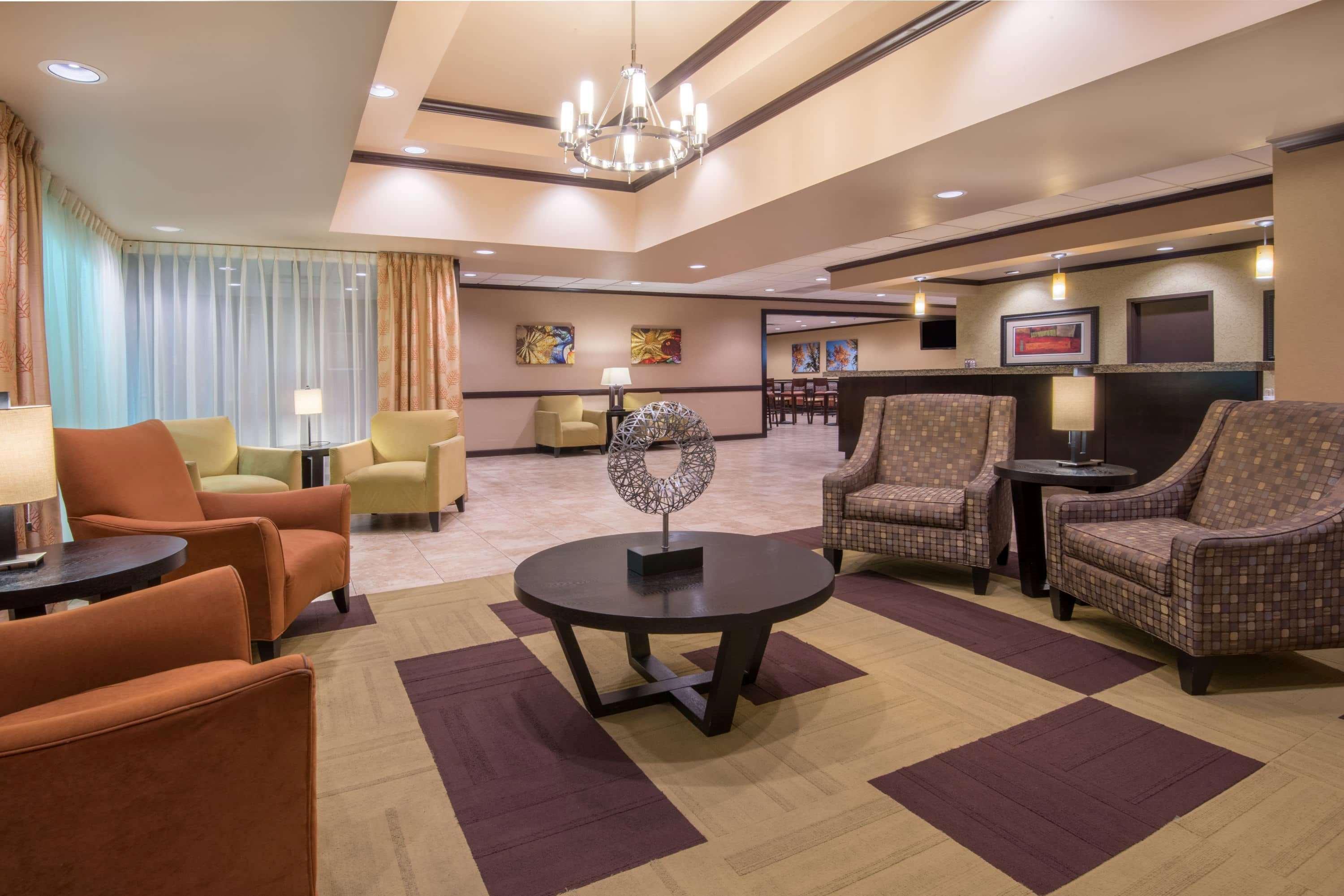 Wyndham Garden Oklahoma City Resort & Conference Hotel Near Airport, Fairgrounds Paycom & I40 Екстер'єр фото