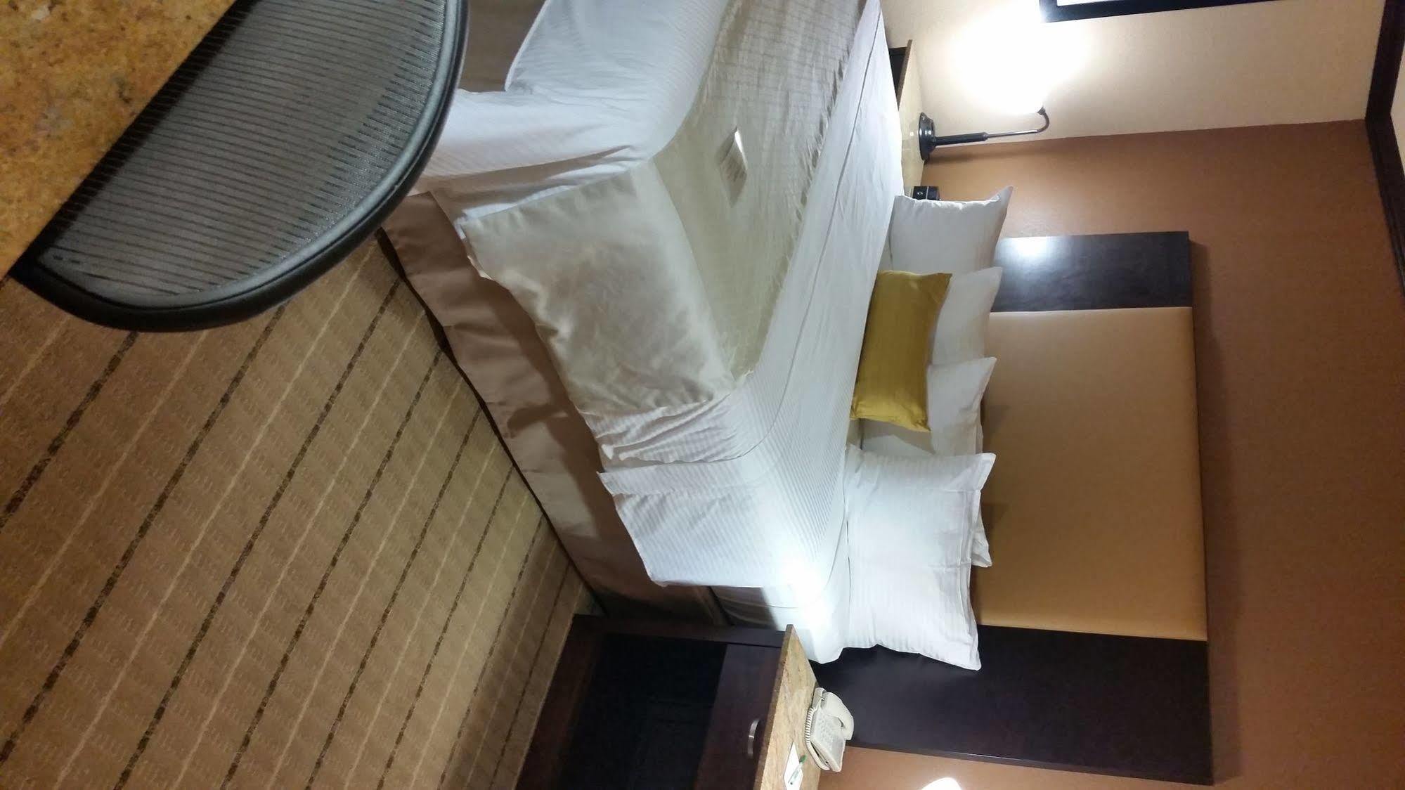 Wyndham Garden Oklahoma City Resort & Conference Hotel Near Airport, Fairgrounds Paycom & I40 Екстер'єр фото